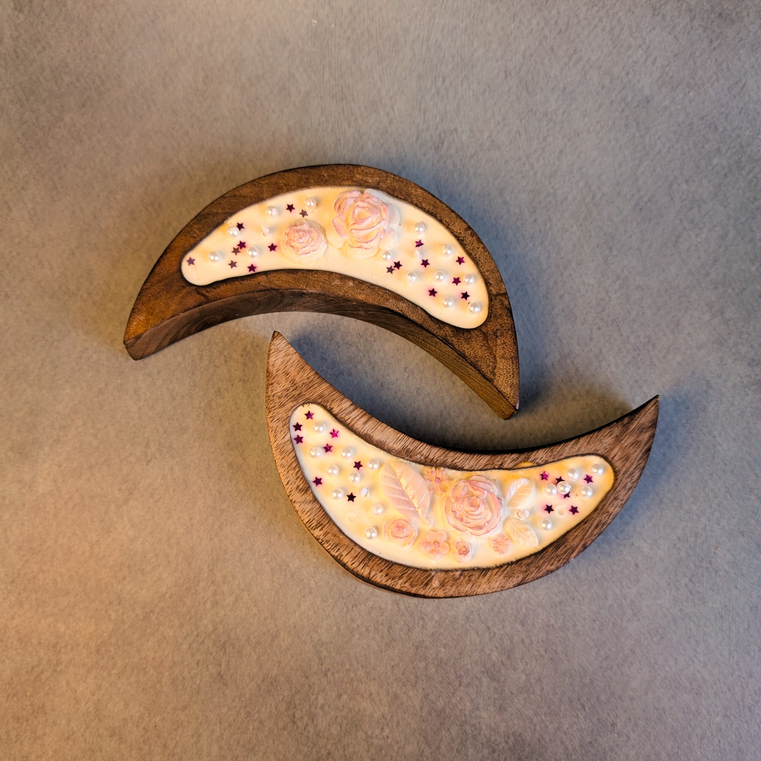 Crescent Moon Candle – Rose Pearl Edition