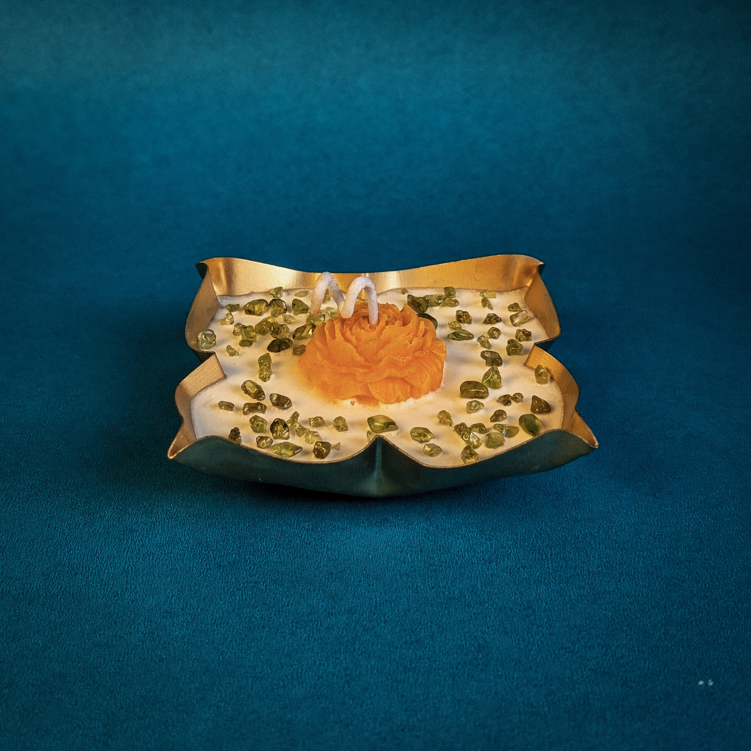 4-Leaf Metal Urli – Orange Blossom Gem Candle - Image 3