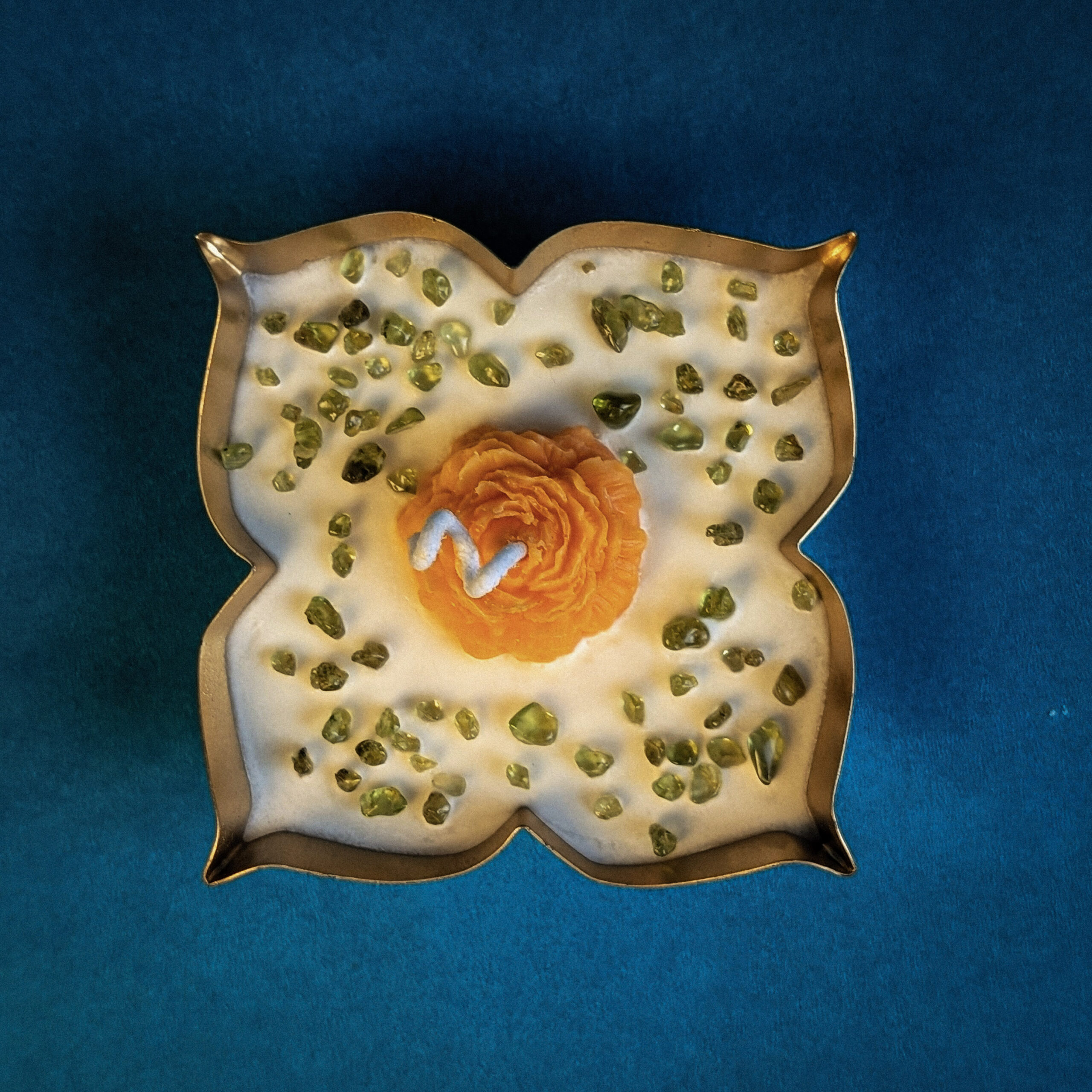 4-Leaf Metal Urli – Orange Blossom Gem Candle - Image 2